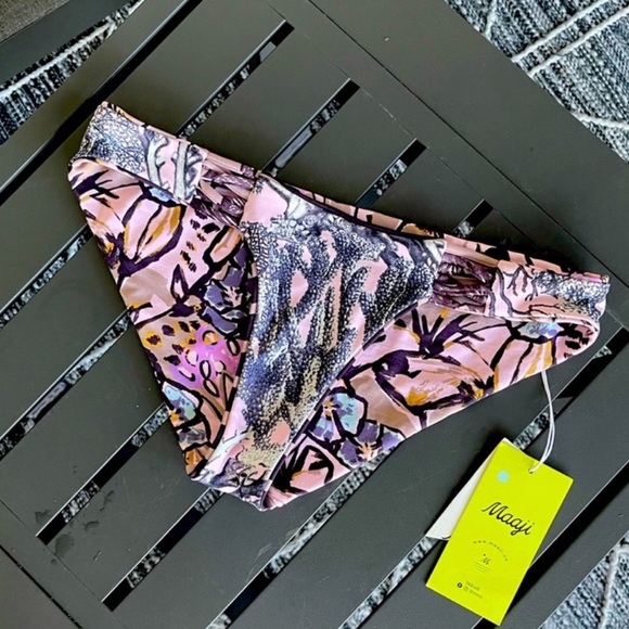 (BOTTOMS) Maaji Go Cococabana Reversible Sublime Bikini Bottoms. - Picture 1 of 7